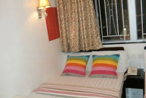 Manila Lounge Image 9