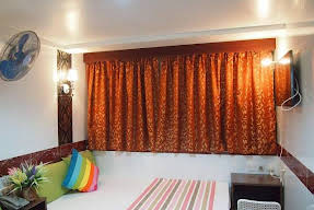 Premium Lounge Image 14