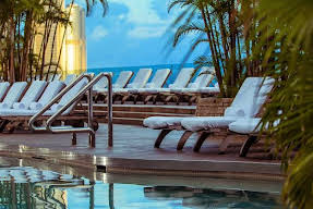 Renaissance Hong Kong Harbour View Hotel Image 10