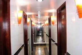 Super 7 Hostel Image 9