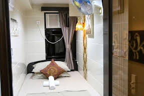 Tom's Tourist Guest House Image 18